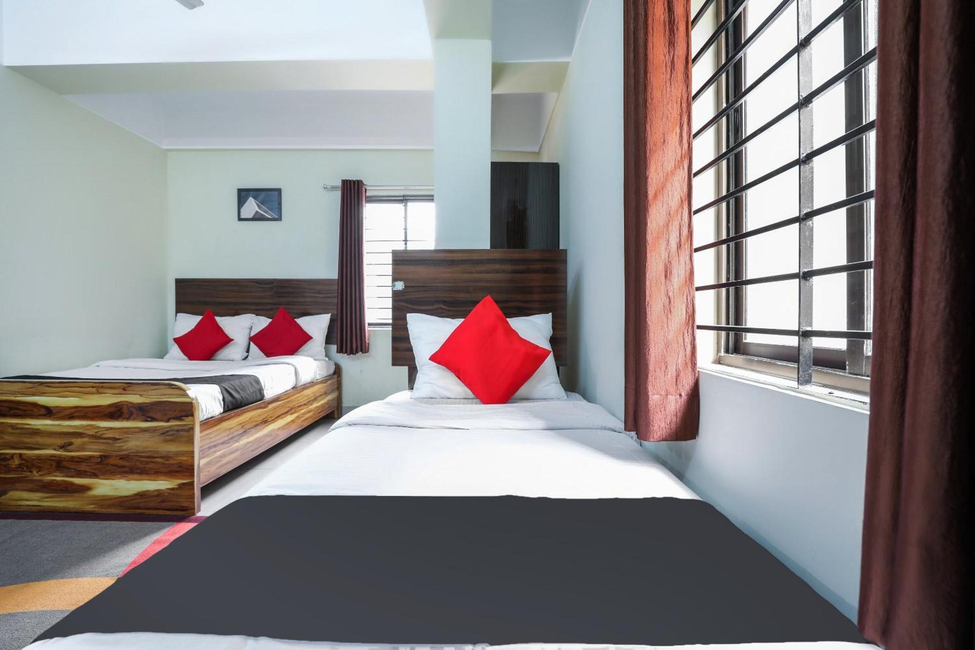 Dispur Hotel O Central Inn מראה חיצוני תמונה