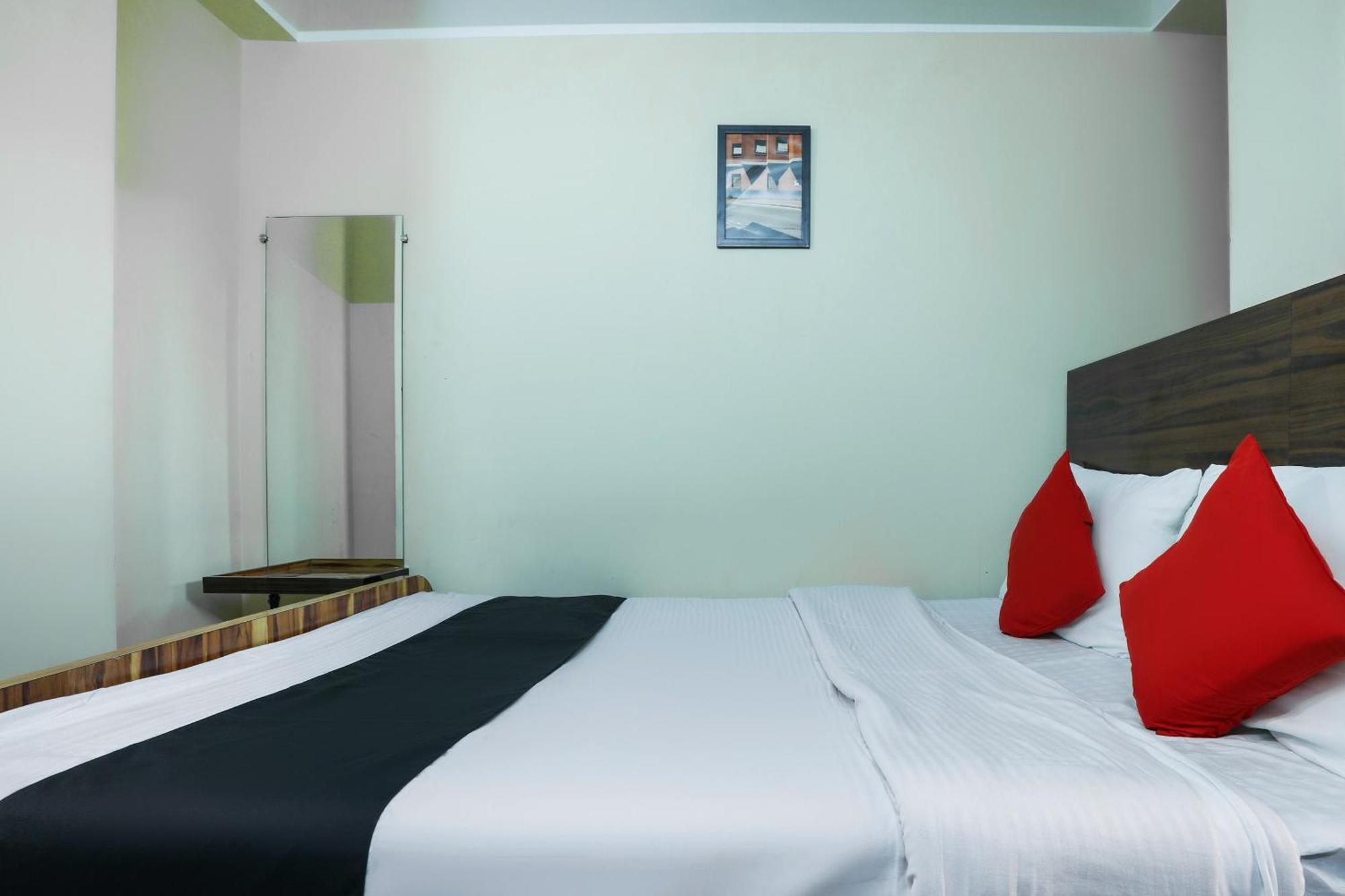 Dispur Hotel O Central Inn מראה חיצוני תמונה