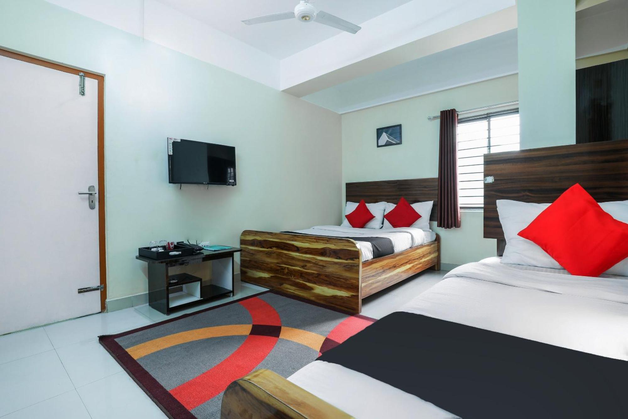 Dispur Hotel O Central Inn מראה חיצוני תמונה
